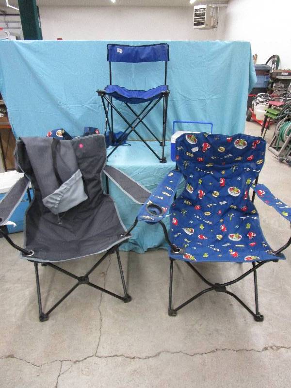 lot 171 image: 3- Foldable Chairs and a Cooler