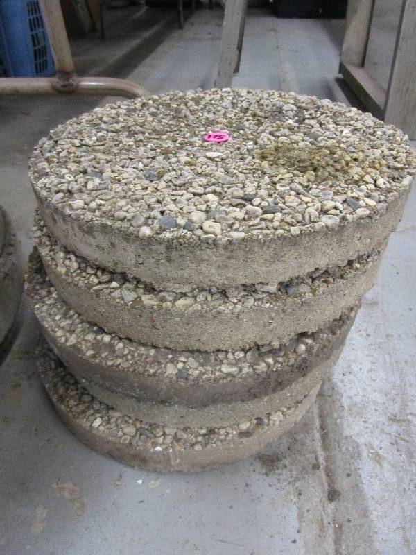 lot 175 image: 5-12 Round Garden Stepping Stones
