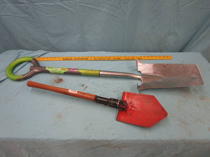 lot 178 image: Heavy Duty Spade and Foldable Shovel