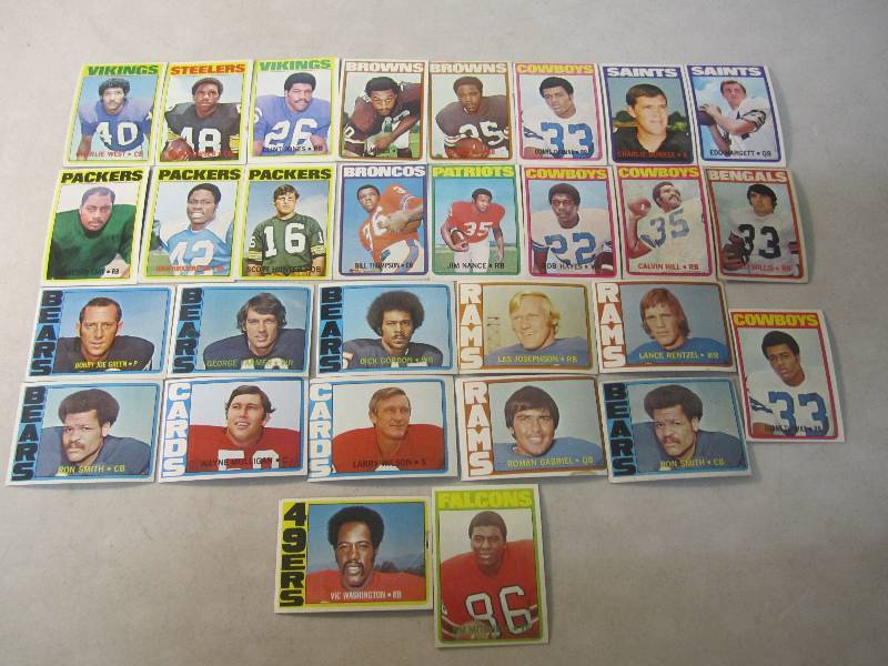 Lot of 29 Football Cards 1972  FS...