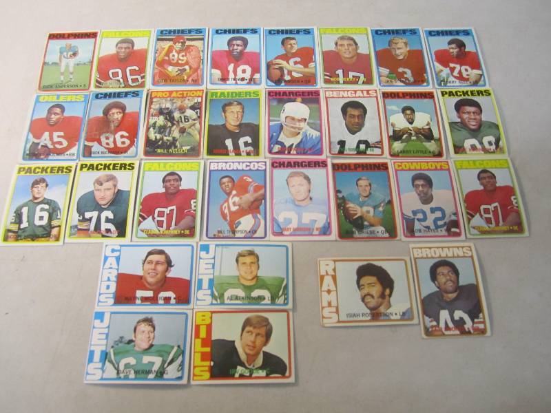Lot of 30 Football Cards 1972  FS...