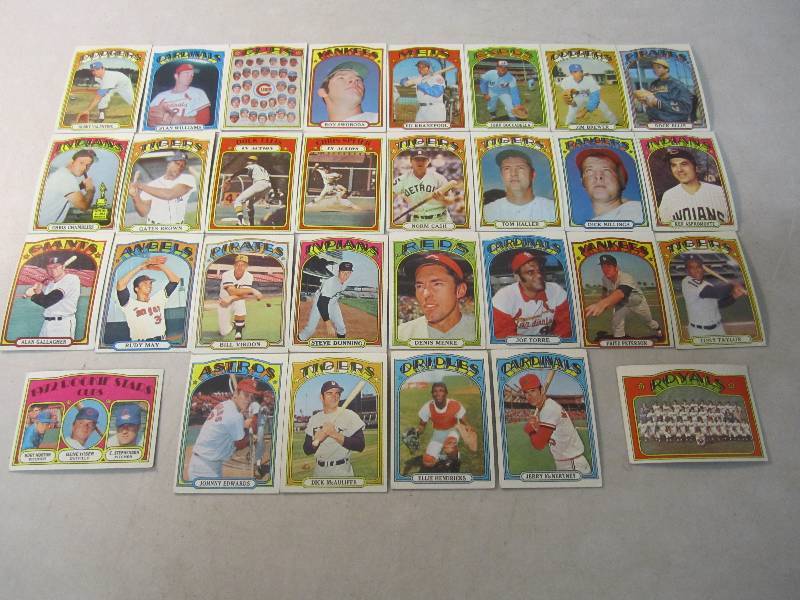 Lot of 30 Baseball Cards 1972  FS...