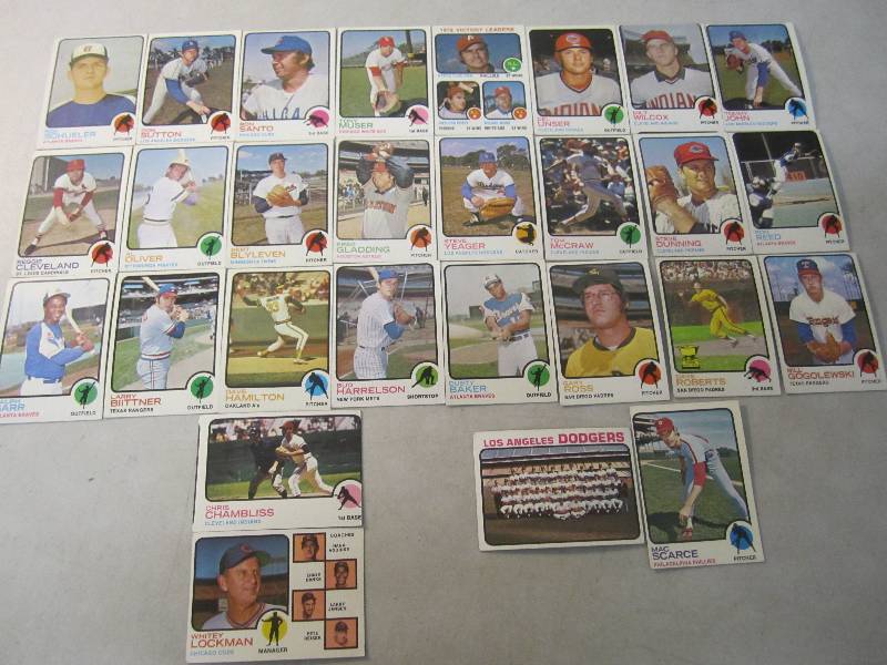 Lot of 28 Baseball Cards 1973  FS...