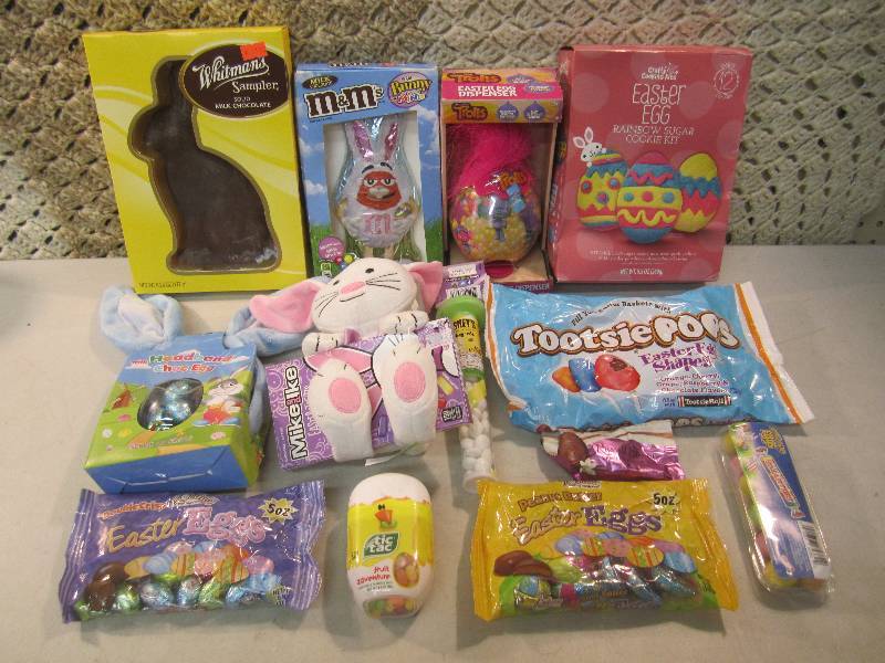 Lot of Misc Easter Candy Etc. See P...