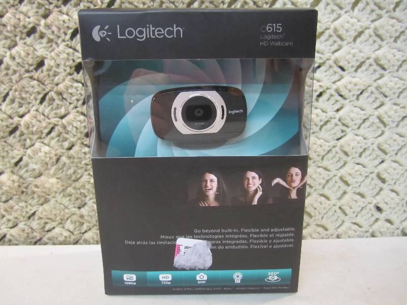 Logitech C615 HD Webcam with Microp...