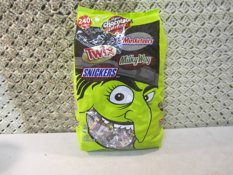 Large Bag of Mixed Candy 240 Pieces...