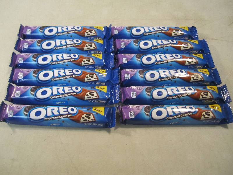 Lot of 12 Oreo Chocolate Candy Bars...