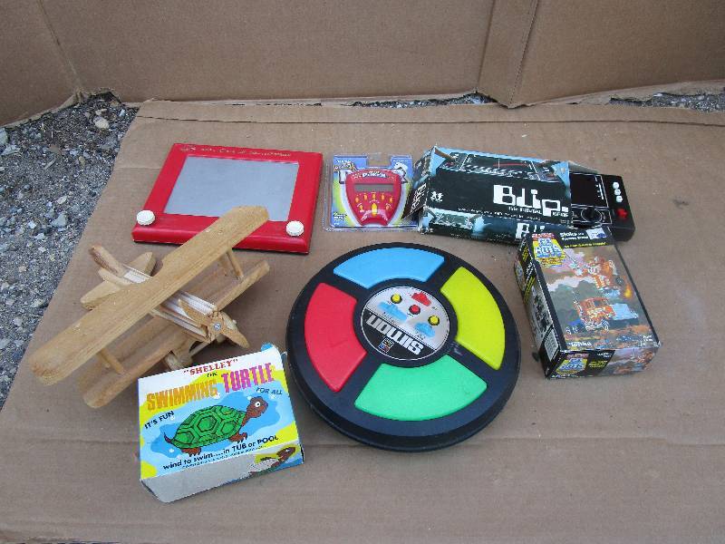 Various Games and Old Toys