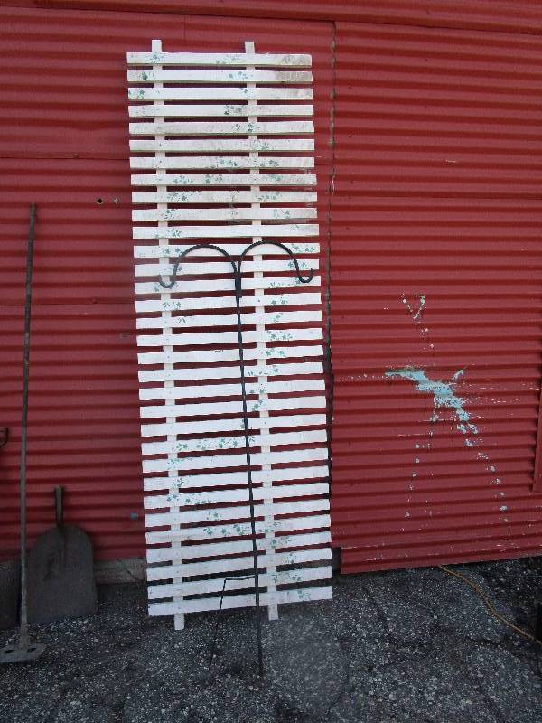 White Fence Panel 96 x 30 with Shephards Hook