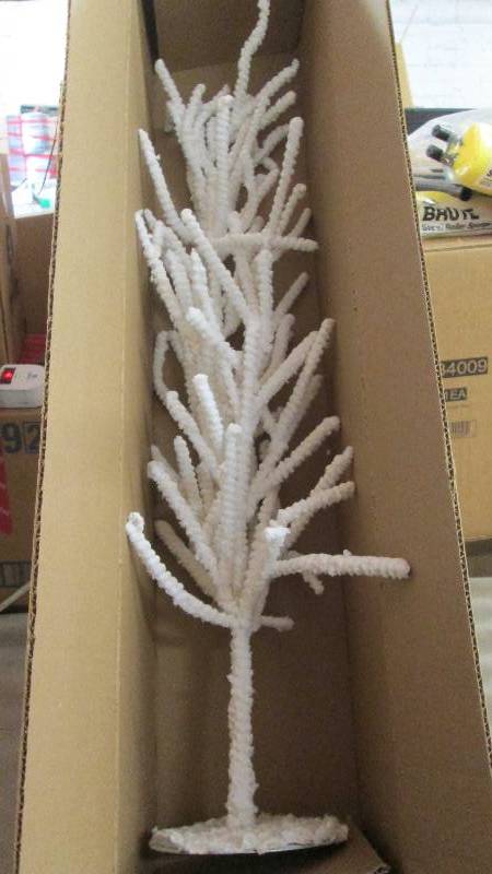 lot 5 image: Flocked 32 inch Tree...