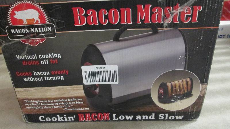 lot 26 image: Bacon Nation Bacon Master open box,...