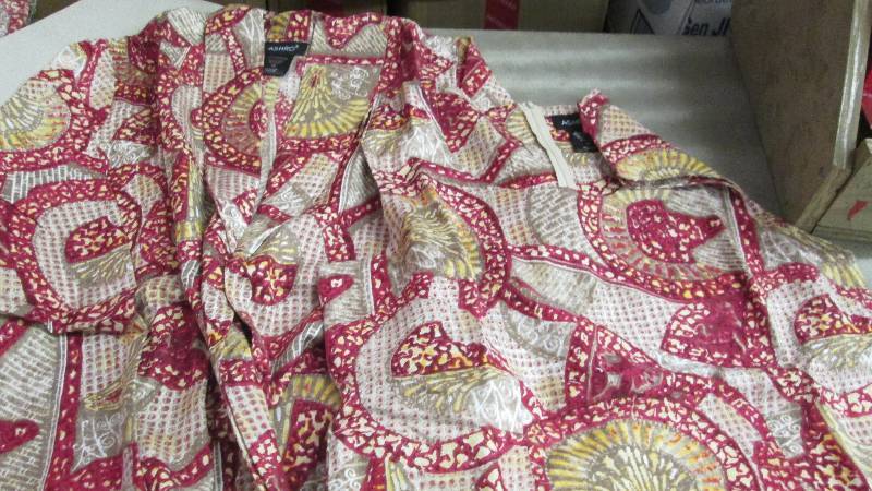 lot 51 image: Ashro Size 16 2 Piece Sleeveless D...