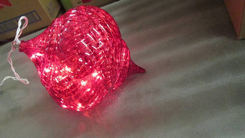 lot 89 image: Lit Christmas Ornament- tested Reta...