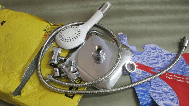 lot 92 image: Sunbeam Dual Shower Massager...