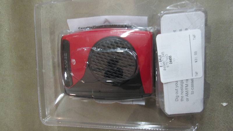 lot 131 image: GPX Cassette Radio Retail $31.99...