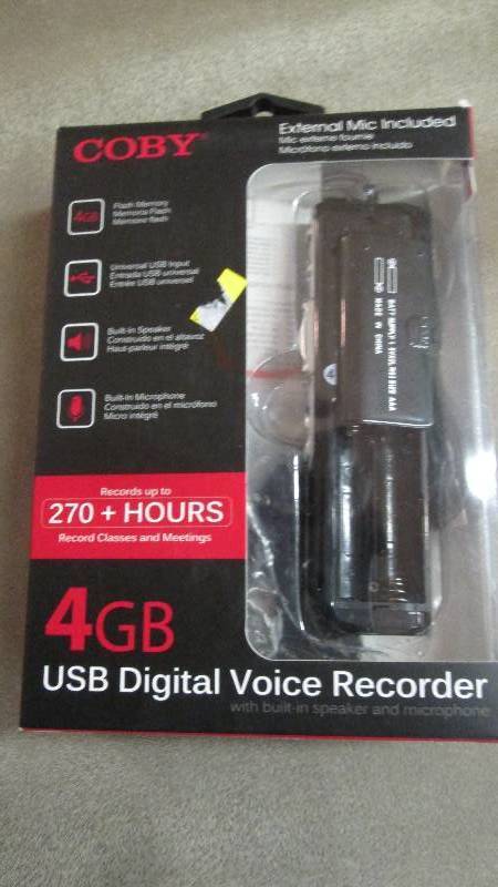 lot 136 image: Coby 4GB Digital Voice Recorder Ret...