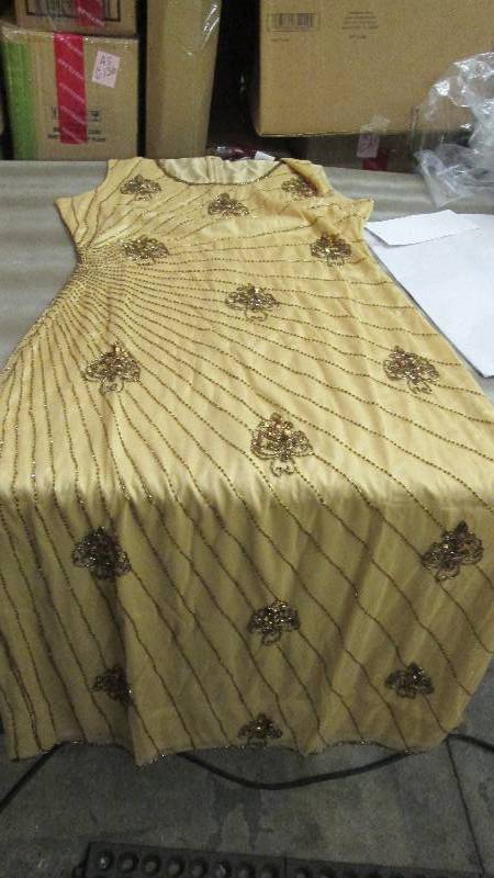 lot 170 image: Ashro Size 10 Sleeveless Beaded Dre...
