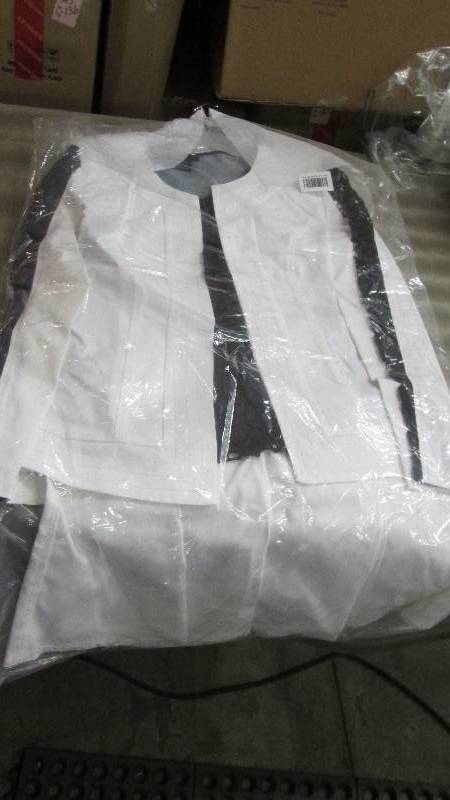 lot 172 image: Ashro Size 12 White & Black Jacket...