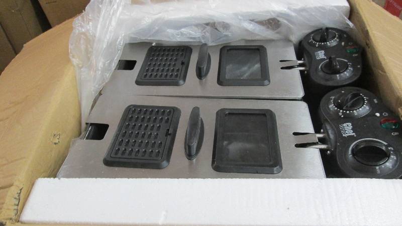 lot 265 image: Chef Tested  6-qt. Dual Deep Frye...