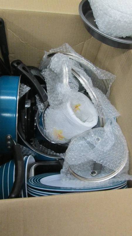 lot 267 image: Chef Tested All-in-One Kitchen Set ...