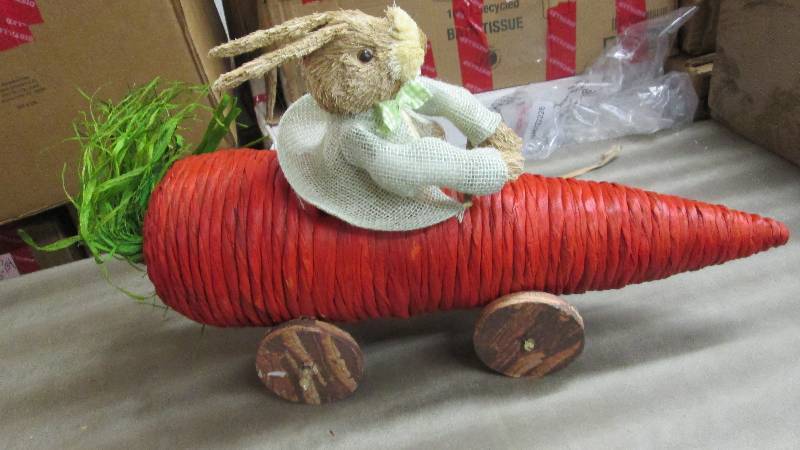 lot 270 image: Bunny Riding Carrot Dcor Item- ne...