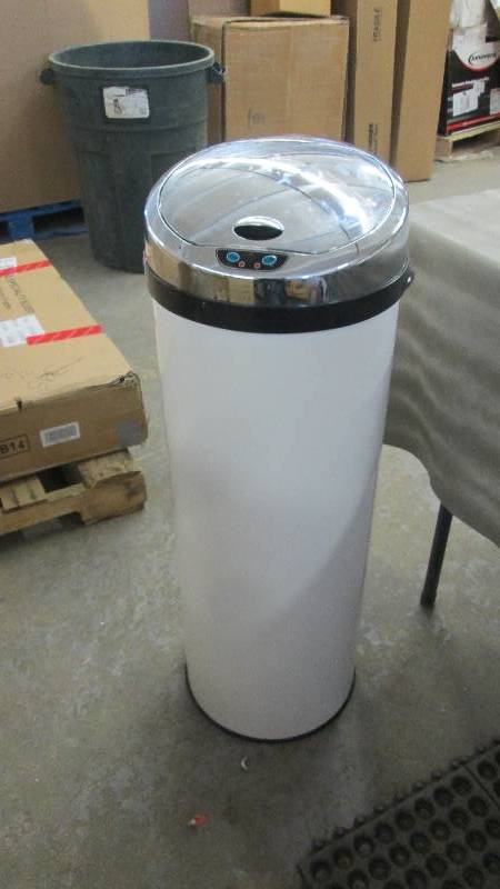 lot 293 image: Automatically-Opening Trash Bin ope...