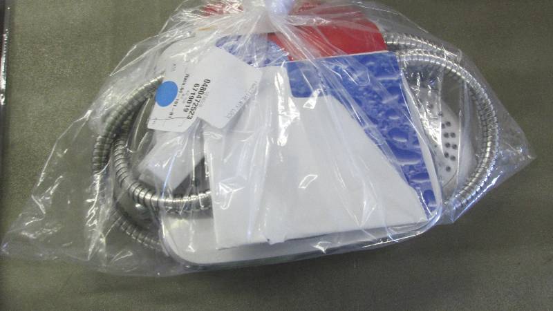 lot 325 image: Sunbeam Dual Shower Massager and He...