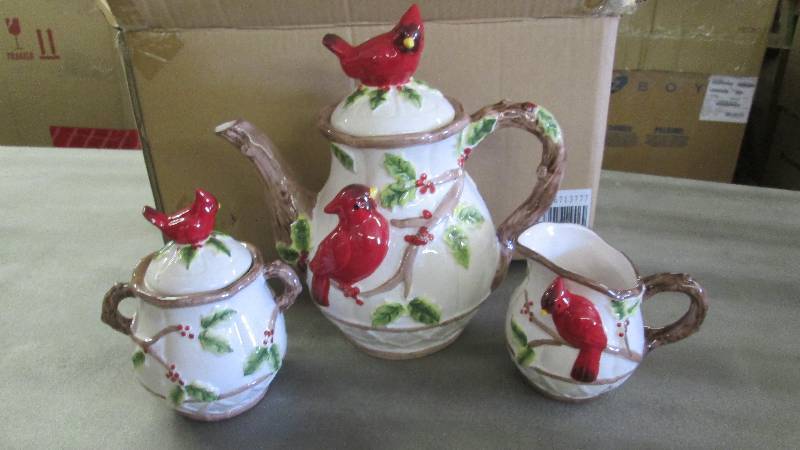 lot 344 image: Cardinal CeramicTeapot, SugarCream...