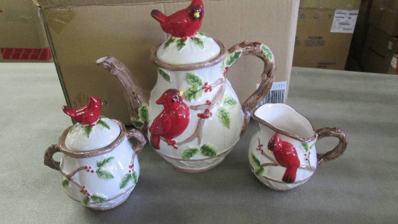lot 345 image: Cardinal CeramicTeapot, SugarCream...