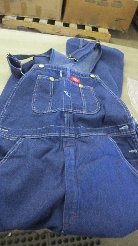 lot 392 image: Dickies 30x32 Overalls...