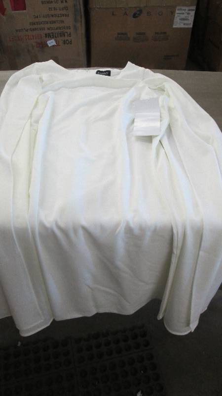 lot 396 image: Ashro Ivory 1 Piece Sheath with Cap...