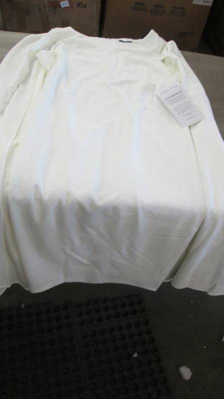 lot 399 image: Ashro Ivory 1 Piece Sheath with Cap...
