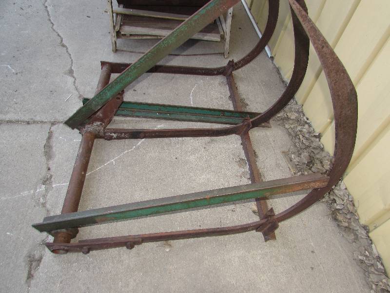 lot 349 image: BALE FORK ATTACHMENT