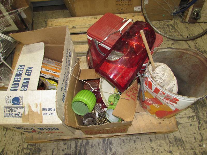 lot 353 image: MISC GARAGE ITEMS, 10 SPEED BIKE, TAIL LIGHTS, STRING, TWO BOXES OF MISC