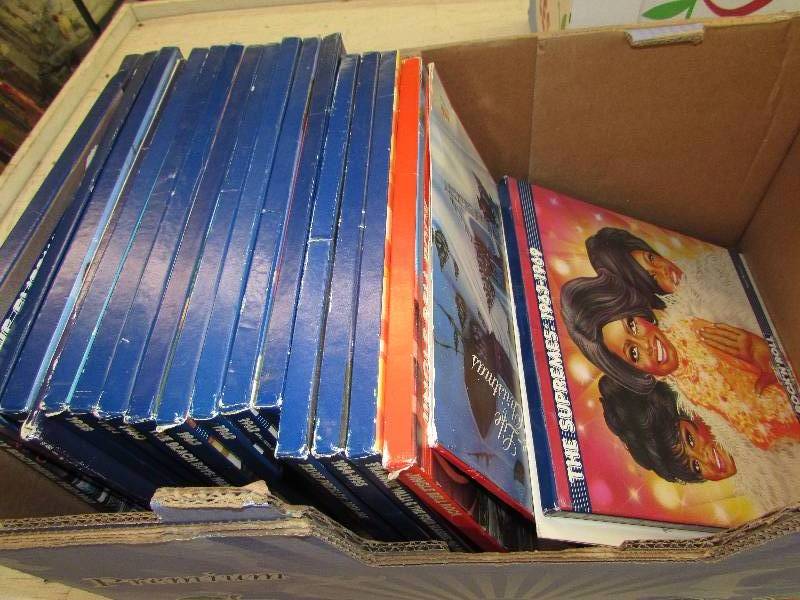 lot 361 image: BOX OF RECORDS
