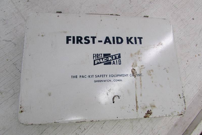 lot 364 image: VINTAGE FIRST-AID KIT, METAL BOX WITH CONTENTS