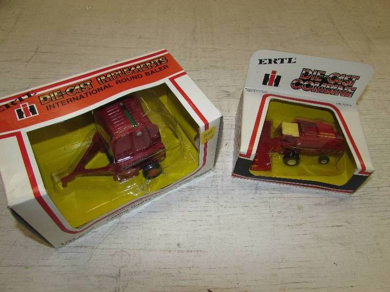 lot 390 image: ERTL DIE CAST COMBINE AND BALER