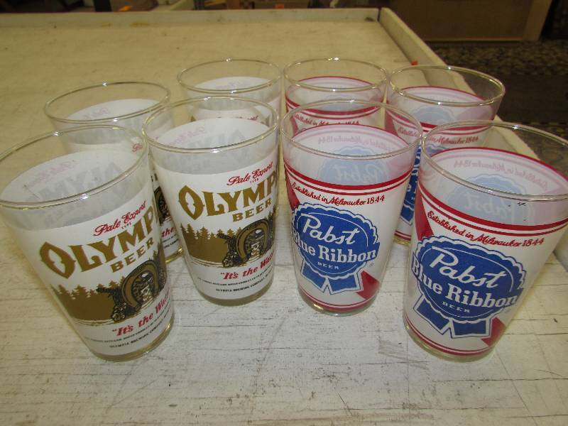 lot 392 image: PABST BLUE RIBBON AND OLYMPIA BEER GLASSES, 4 OF EACH