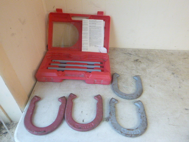lot 20 image: Franklin Horseshoe Set