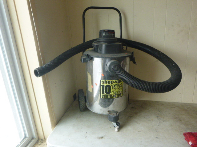 lot 37 image: Shop-Vac