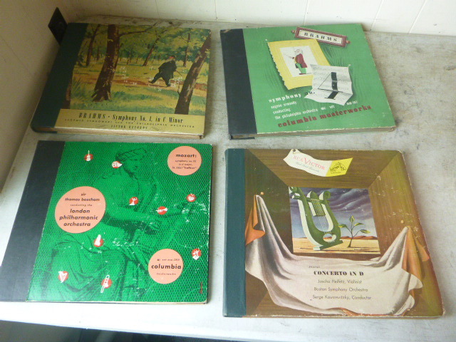 lot 48 image: 78 RPM Music Albums