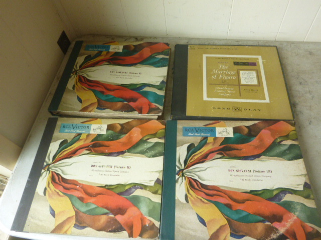 lot 50 image: 78 RPM Music Albums