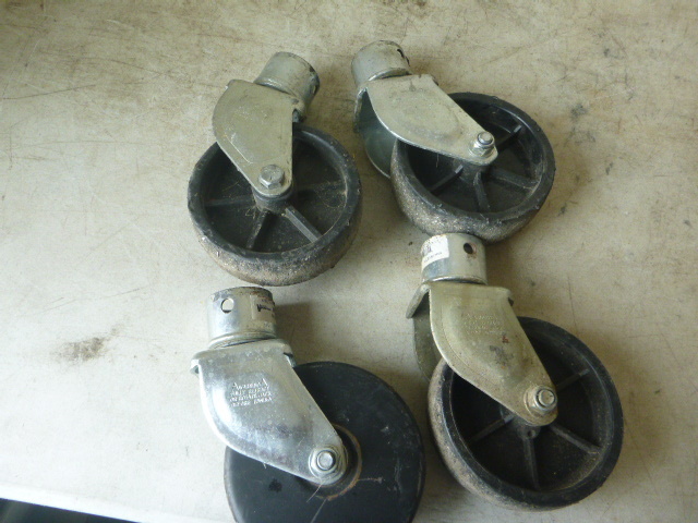 lot 55 image: 5 Trailer Jack Wheels