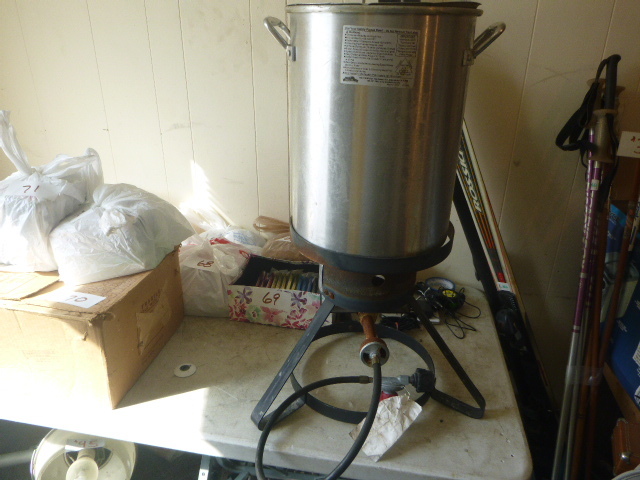 lot 73 image: Turkey Fryer