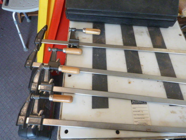 lot 77 image: 4 Glue Clamps