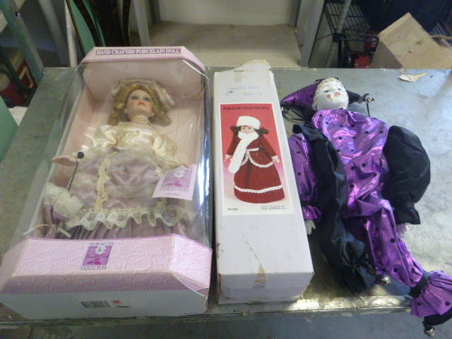 lot 91 image: 3 Porcelain Dolls