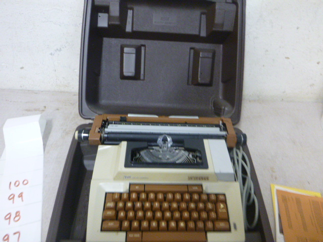 lot 97 image: Smith and Corona Typewriter