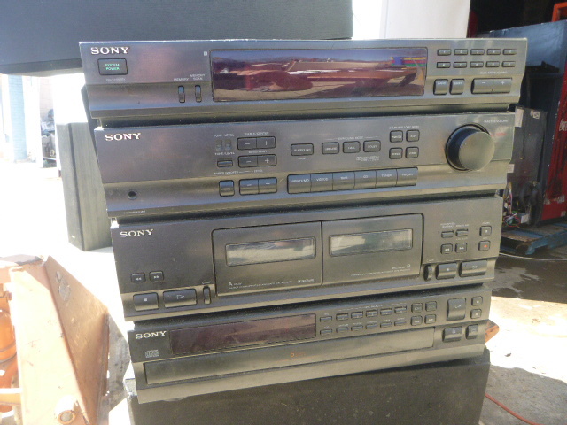 lot 108 image: Sony Stereo