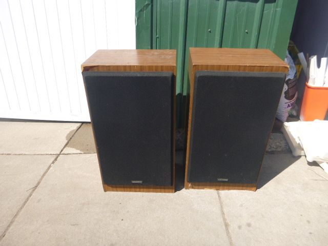 lot 110 image: Kenwood Speakers