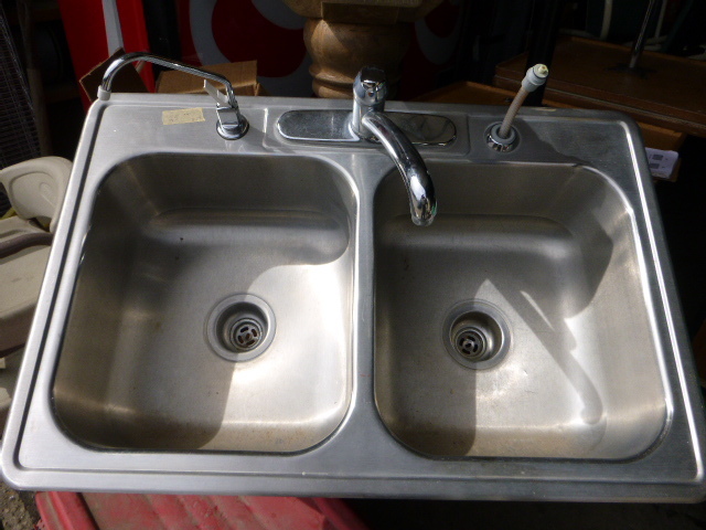 lot 158 image: Stainless Steel Sink